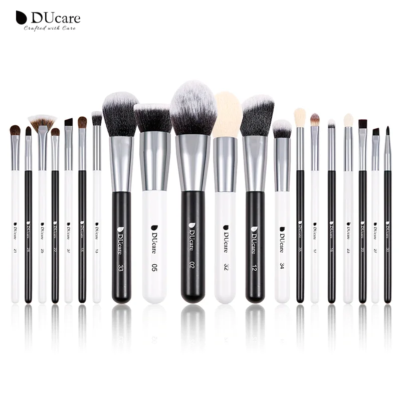 DUcare DU-DF2053 20pcs Black/White Professional Naturalhair Brush Foundation Powder Concealer make up brush set, Orange
DUcare DU-DF2053 20pcs Black/White Professional Naturalhair Brush Foundation Powder Concealer make up brush set, Orange