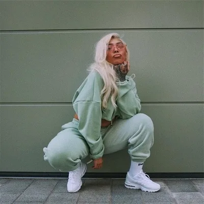 10% Off Autumn Women's 2 Piece Set Oversized Sweatshirt Set Sport wear Solid Tracksuit Set Casual Short Sweatshirts
10% Off Autumn Women's 2 Piece Set Oversized Sweatshirt Set Sport wear Solid Tracksuit Set Casual Short Sweatshirts