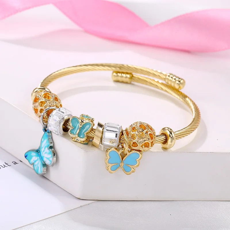 New Product Factory Price Silver Plated With Crystal And Swan Charm Adjustable Bangle
New Product Factory Price Silver Plated With Crystal And Swan Charm Adjustable Bangle