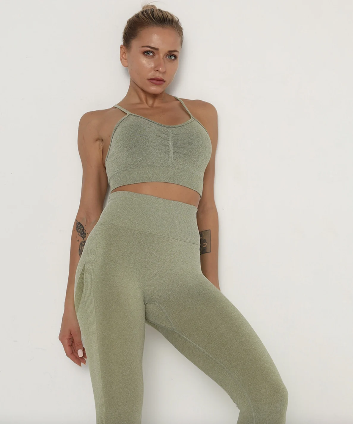 Low MOQ Custom Logo Women Seamless Activewear Fitness Gym Wear Sportswear Crop Top Bra and Leggings Yoga Set, 11 colors ready stock
Low MOQ Custom Logo Women Seamless Activewear Fitness Gym Wear Sportswear Crop Top Bra and Leggings Yoga Set, 11 colors ready stock