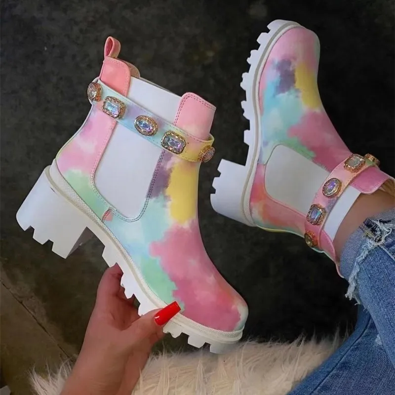 2021 latest ladies pretty boots good quality colorful shoes casual fashion breathable rubber popular women wholesale sneakers
2021 latest ladies pretty boots good quality colorful shoes casual fashion breathable rubber popular women wholesale sneakers