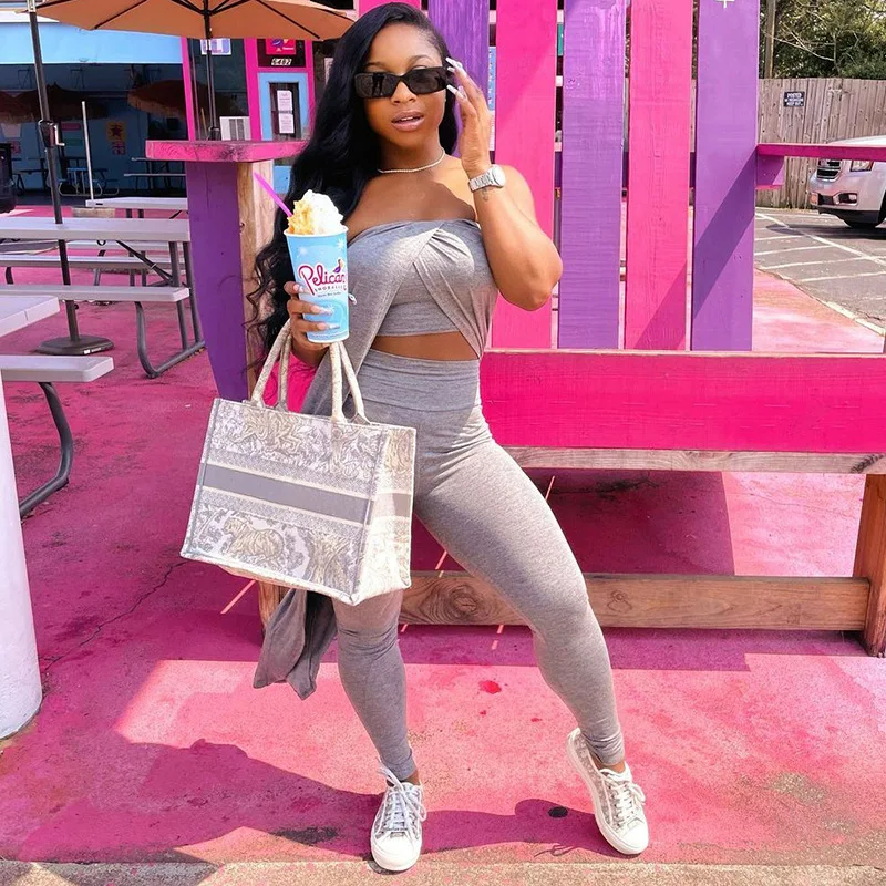 Wholesale Fall Gray Chest Wrap Crop Top Cloak High Waist Bodycon Outfit Sets Women Two Piece, Picture color
Wholesale Fall Gray Chest Wrap Crop Top Cloak High Waist Bodycon Outfit Sets Women Two Piece, Picture color