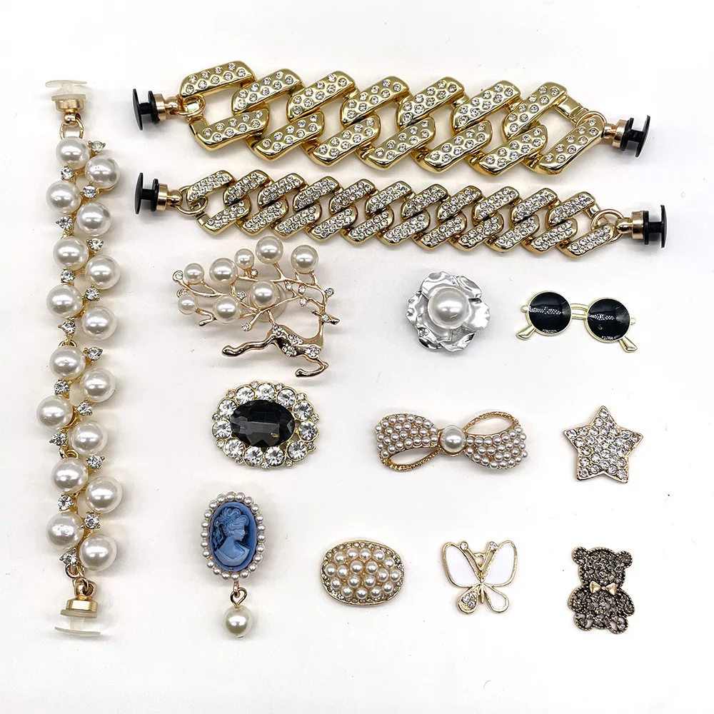 2022 wholesale New design metal shoe lace croc charms bling clog luxury Shoe decoration Crystal diamond, Picture
2022 wholesale New design metal shoe lace croc charms bling clog luxury Shoe decoration Crystal diamond, Picture