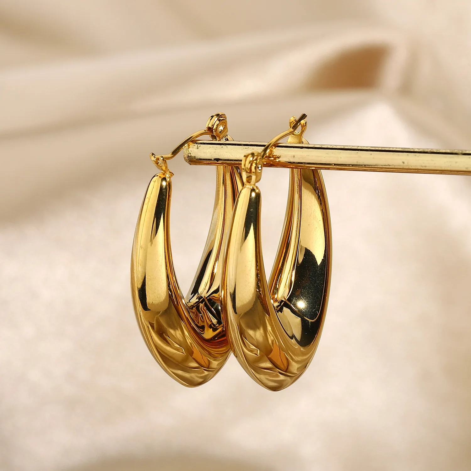 Trendy 18K Gold Plated Stainless Steel Inspired Hollow Metal Earrings
Trendy 18K Gold Plated Stainless Steel Inspired Hollow Metal Earrings