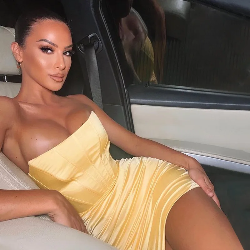 Factory Sale Women Body Dress Sexy Slash Neck Sleeveless Off-Shoulder Folds Backless Slim Women Dresses Mini
Factory Sale Women Body Dress Sexy Slash Neck Sleeveless Off-Shoulder Folds Backless Slim Women Dresses Mini