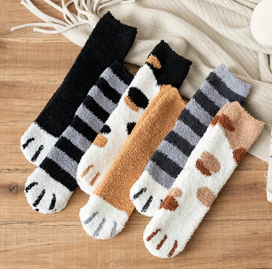 Autumn and Winter Cat Claws Plush Coral Fleece Socks Cute Thick Warm Sleeping Floor Sleep Tube Socks Women, As show picture
Autumn and Winter Cat Claws Plush Coral Fleece Socks Cute Thick Warm Sleeping Floor Sleep Tube Socks Women, As show picture