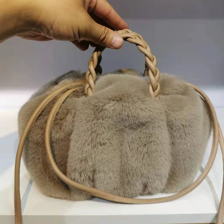 2021 Shenglu New Fashion Purse Autumn Winter Faux Fur Lady Women Bag Fluffy Pumpkin Handbags Plushy Shoulder Crossbody Bags
2021 Shenglu New Fashion Purse Autumn Winter Faux Fur Lady Women Bag Fluffy Pumpkin Handbags Plushy Shoulder Crossbody Bags