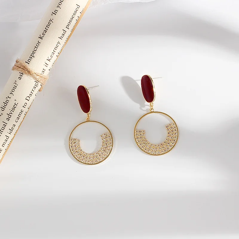 Duoying OEM aretes korean design rhinestone round earrings elegant dainy pretty earrings jewelry red women charm earrings
Duoying OEM aretes korean design rhinestone round earrings elegant dainy pretty earrings jewelry red women charm earrings