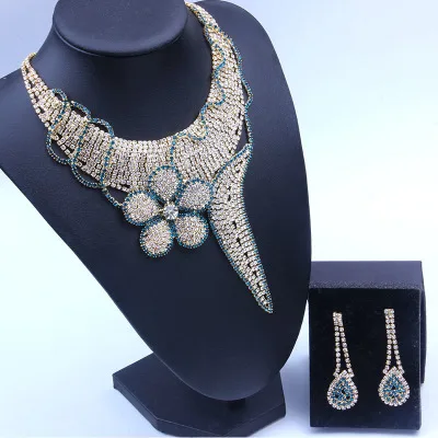 2020 Bridal Jewelry Crystal Drop Earrings Full Crystal Flower Earrings Necklace Set For Wedding
2020 Bridal Jewelry Crystal Drop Earrings Full Crystal Flower Earrings Necklace Set For Wedding