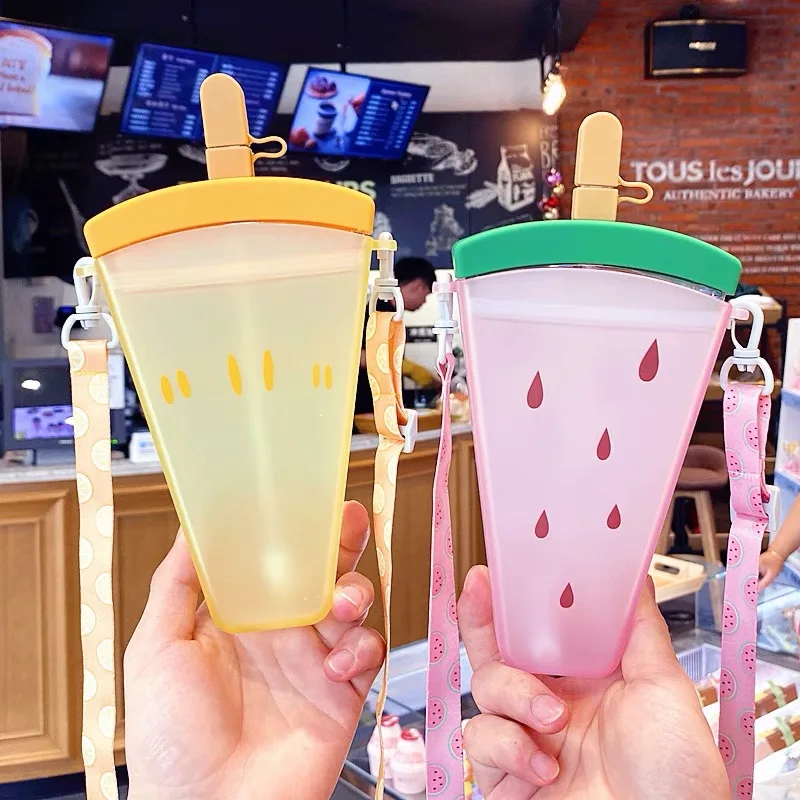 Reusable Plastic Purse Drink Cup With Straw Popsicle Drinking Purse Water Bottle Women Shoulder Bag Creative Drink Purses, Blue, yellow, pink, purple or customized
Reusable Plastic Purse Drink Cup With Straw Popsicle Drinking Purse Water Bottle Women Shoulder Bag Creative Drink Purses, Blue, yellow, pink, purple or customized