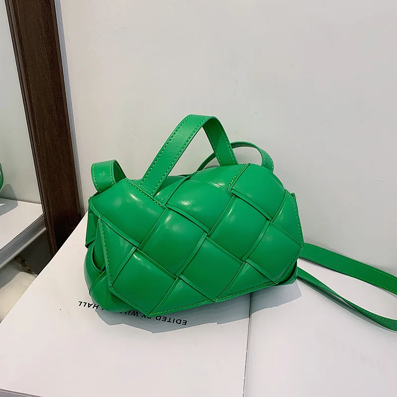 Hot selling woven leather hand bags women sling bags ladies handbags luxury leather handbags
Hot selling woven leather hand bags women sling bags ladies handbags luxury leather handbags