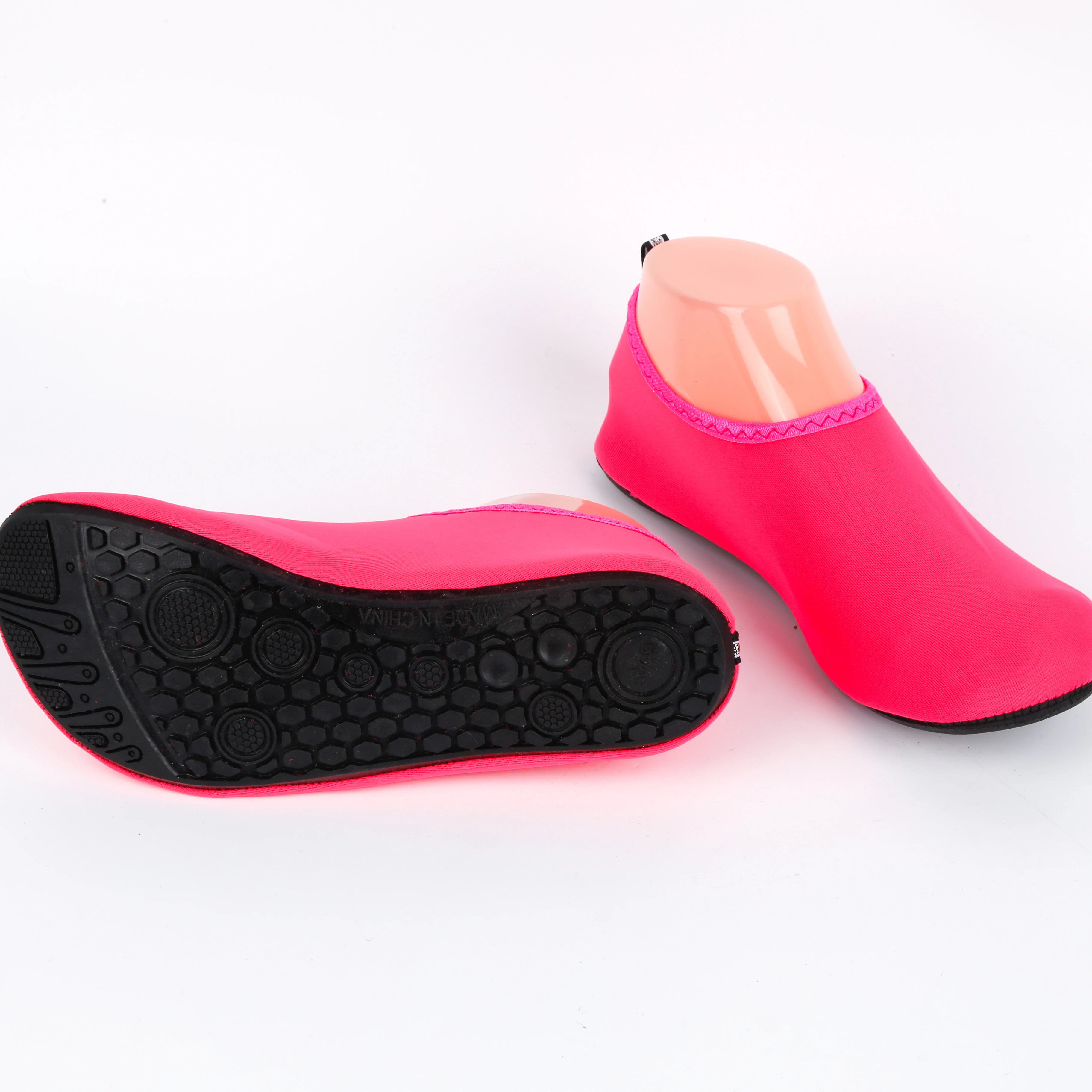 Multi color comfortable shoes, fitness shoes and indoor Yoga shoes directly provided by manufacturers, Customer's request
Multi color comfortable shoes, fitness shoes and indoor Yoga shoes directly provided by manufacturers, Customer's request