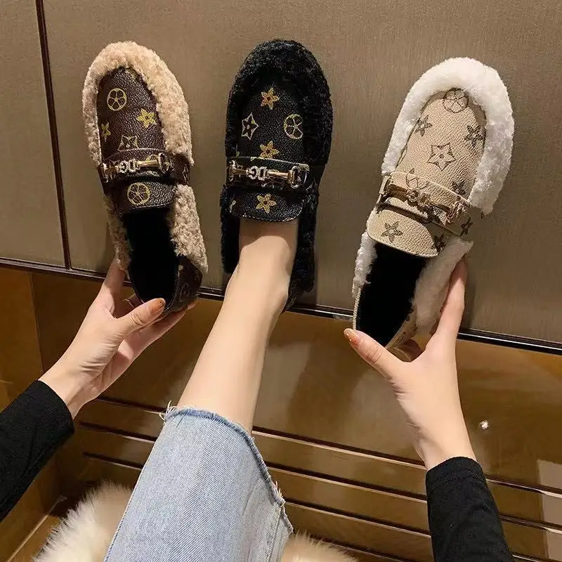 Hot Wholesale Fashion Pentacle Printed Women Thermal Loafer Shoes Fluffy Faux Fur Girls PU Boots Letter Diamond Inlaid Lady, Black, khaki, white
Hot Wholesale Fashion Pentacle Printed Women Thermal Loafer Shoes Fluffy Faux Fur Girls PU Boots Letter Diamond Inlaid Lady, Black, khaki, white
