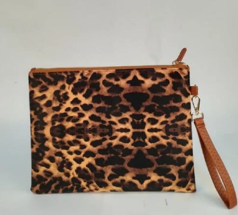 Ready To Ship Wholesale Domil Leopard Wristlet Bag Cheetah Clutch Bag Women Faux Leather Pouch DOM818
Ready To Ship Wholesale Domil Leopard Wristlet Bag Cheetah Clutch Bag Women Faux Leather Pouch DOM818