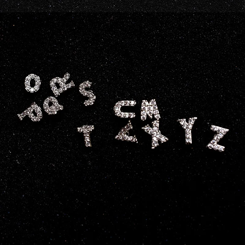 wholesale Crystal rhinestones minimalist letter studs earrings cute 26 alphabet earrings for woman
wholesale Crystal rhinestones minimalist letter studs earrings cute 26 alphabet earrings for woman