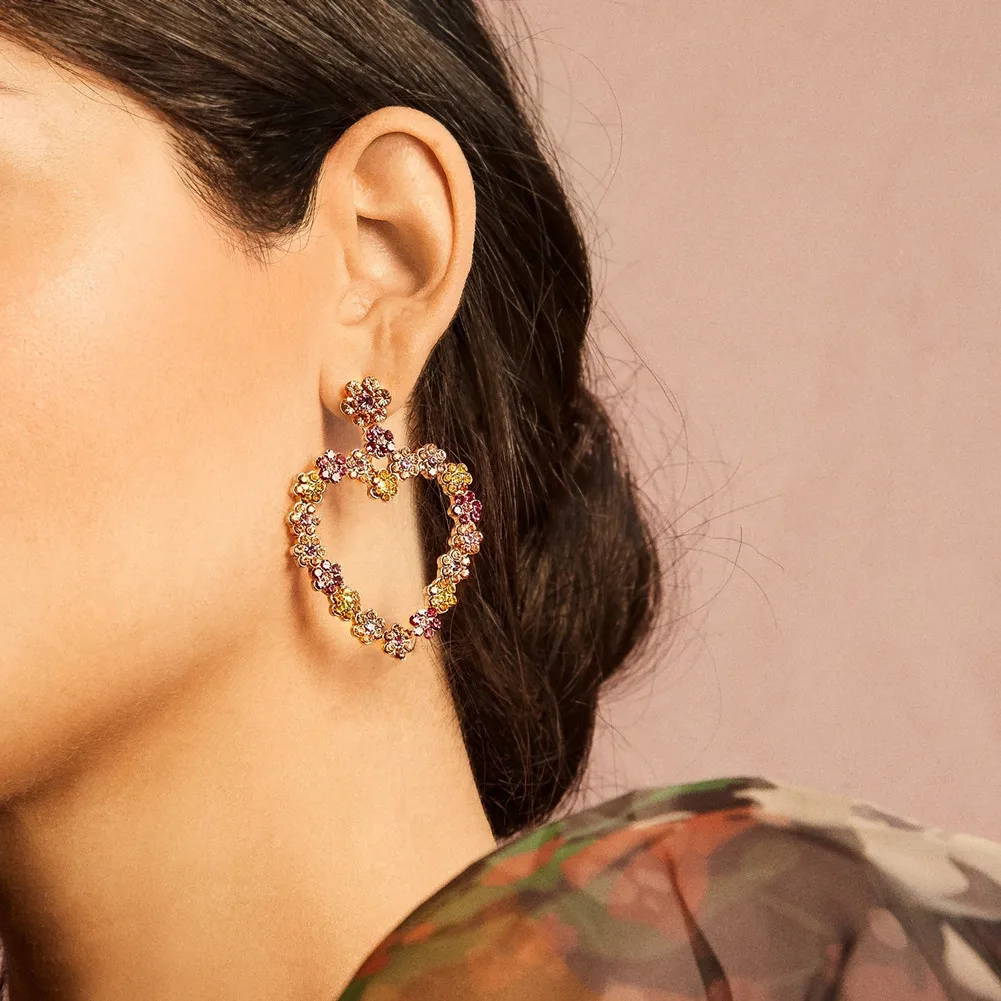 2021 Fashion INS Elegant Heart Shape Drop Earrings Flowers Candy Hoop Earring For Women Shenzhen Jewelry, Golden
2021 Fashion INS Elegant Heart Shape Drop Earrings Flowers Candy Hoop Earring For Women Shenzhen Jewelry, Golden