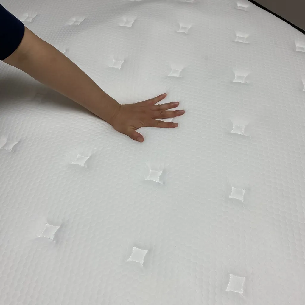 2020 Popular on Korea Market Memory Foam Mattress g ,Soft Feel, Medium Comfort Level with Three-Dimensional knit cover