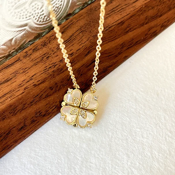 Magnetic Love Rhinoceros Zircon Fashion Ladies O chain gold plated four leaf clover necklace
Magnetic Love Rhinoceros Zircon Fashion Ladies O chain gold plated four leaf clover necklace