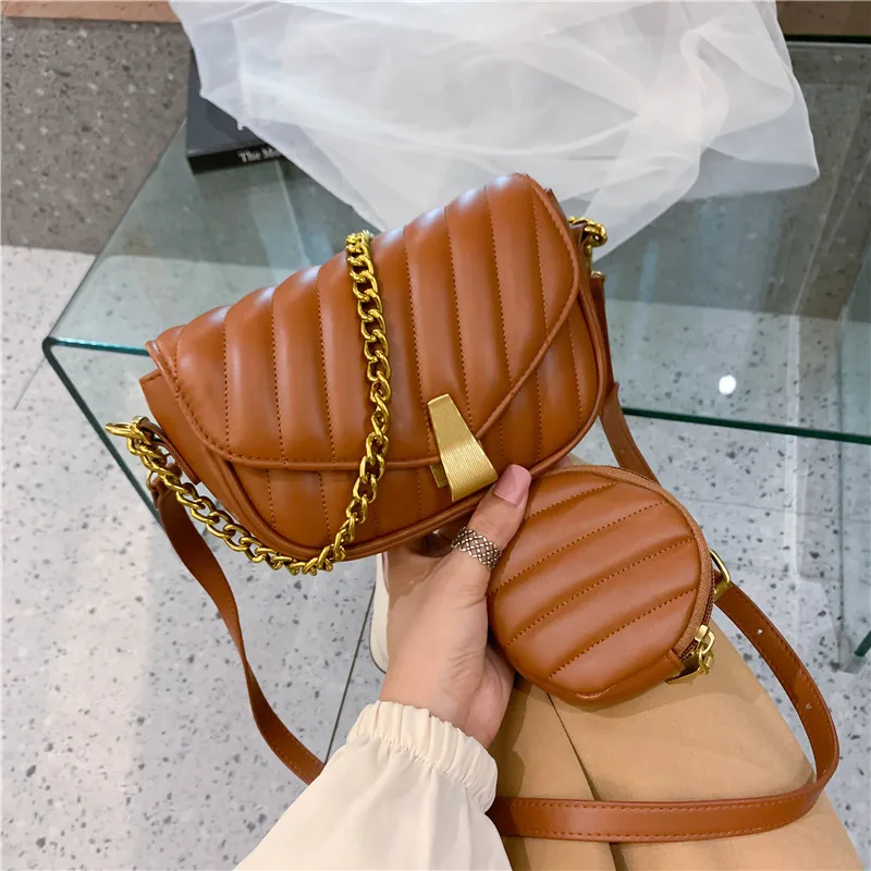 Luxury Designer Women Messenger Bags Vintage Sac Shoulder Bags with Wallet Female Leather Crossbody Bag for Girls Handbags Chain, 3 colors 
Luxury Designer Women Messenger Bags Vintage Sac Shoulder Bags with Wallet Female Leather Crossbody Bag for Girls Handbags Chain, 3 colors