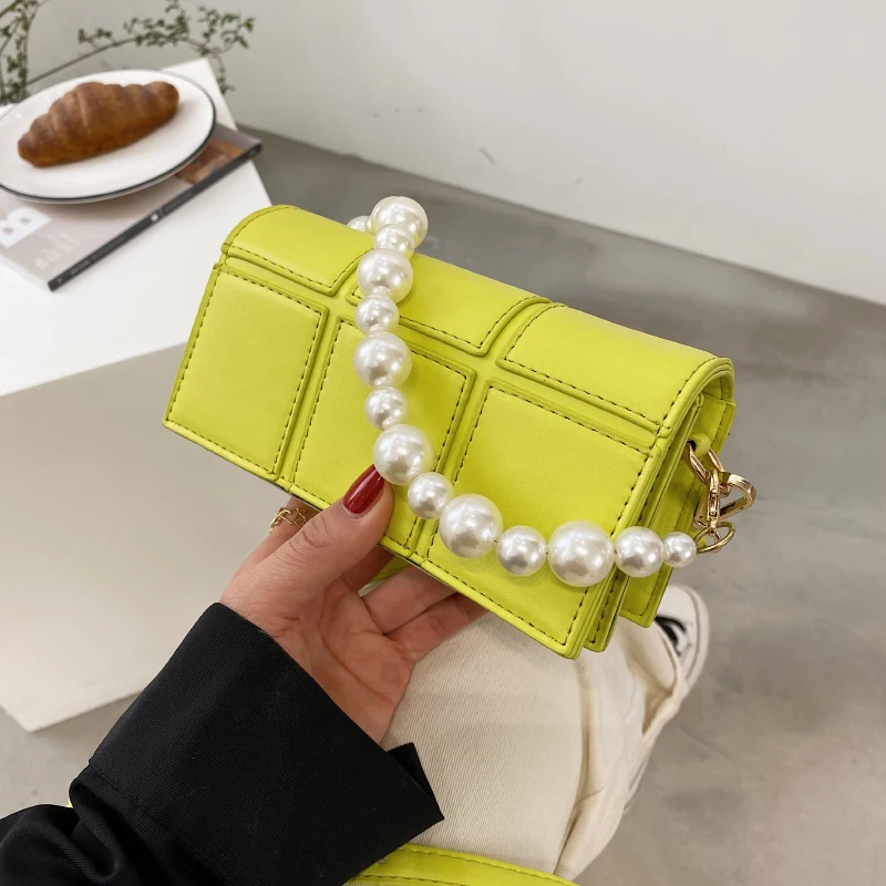 Fashionable Sac Designer Checkered Leather Slant Shoulder Bags Ladies Pearl Straps Mini Handbags for Women
Fashionable Sac Designer Checkered Leather Slant Shoulder Bags Ladies Pearl Straps Mini Handbags for Women