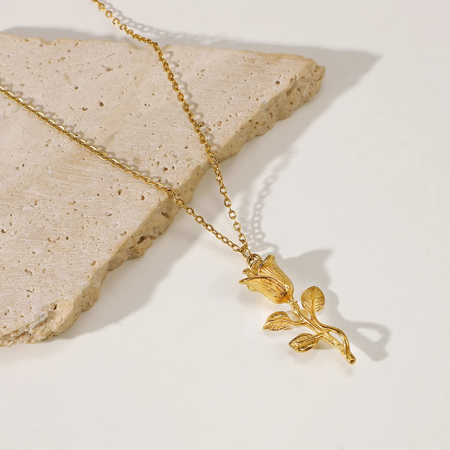 Delicate Ladies 18K Gold Stainless Steel Link Chain With Charm Rose Women Flower Necklace
Delicate Ladies 18K Gold Stainless Steel Link Chain With Charm Rose Women Flower Necklace