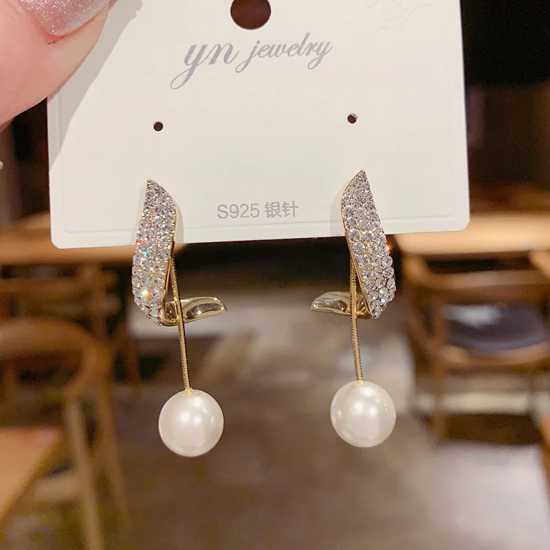 Korean Fashion Tassel Long Crystal Earrings Women Fashion Water Drop Crystal Pearl Earrings
Korean Fashion Tassel Long Crystal Earrings Women Fashion Water Drop Crystal Pearl Earrings