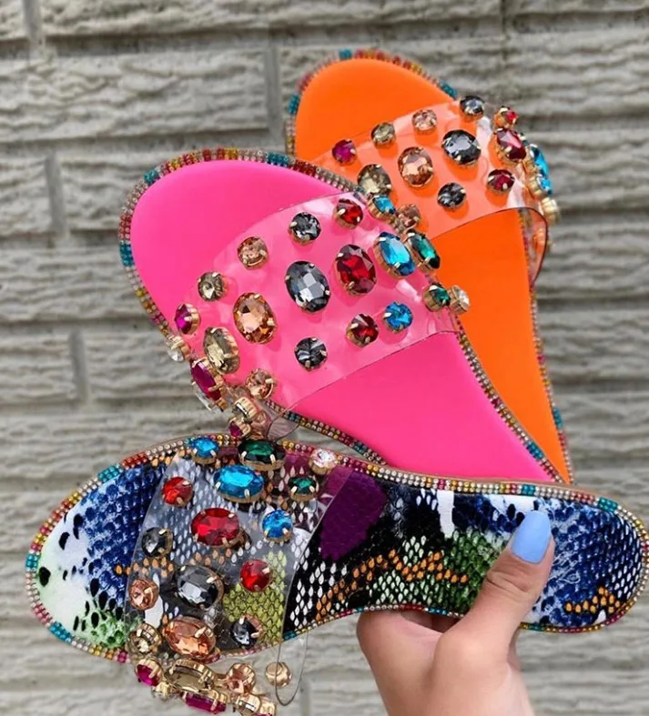 2020 Fashion gemstone rhinestones flashing sandals comfortable wild diamond slippers shoes women slippers, Black
2020 Fashion gemstone rhinestones flashing sandals comfortable wild diamond slippers shoes women slippers, Black