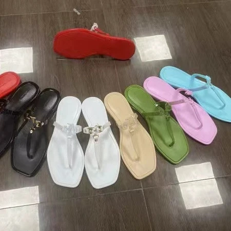 Women's square head flat bottom Flip-flops summer gold button casual Flip-flops candy transparent color fashion Flip-flops
Women's square head flat bottom Flip-flops summer gold button casual Flip-flops candy transparent color fashion Flip-flops