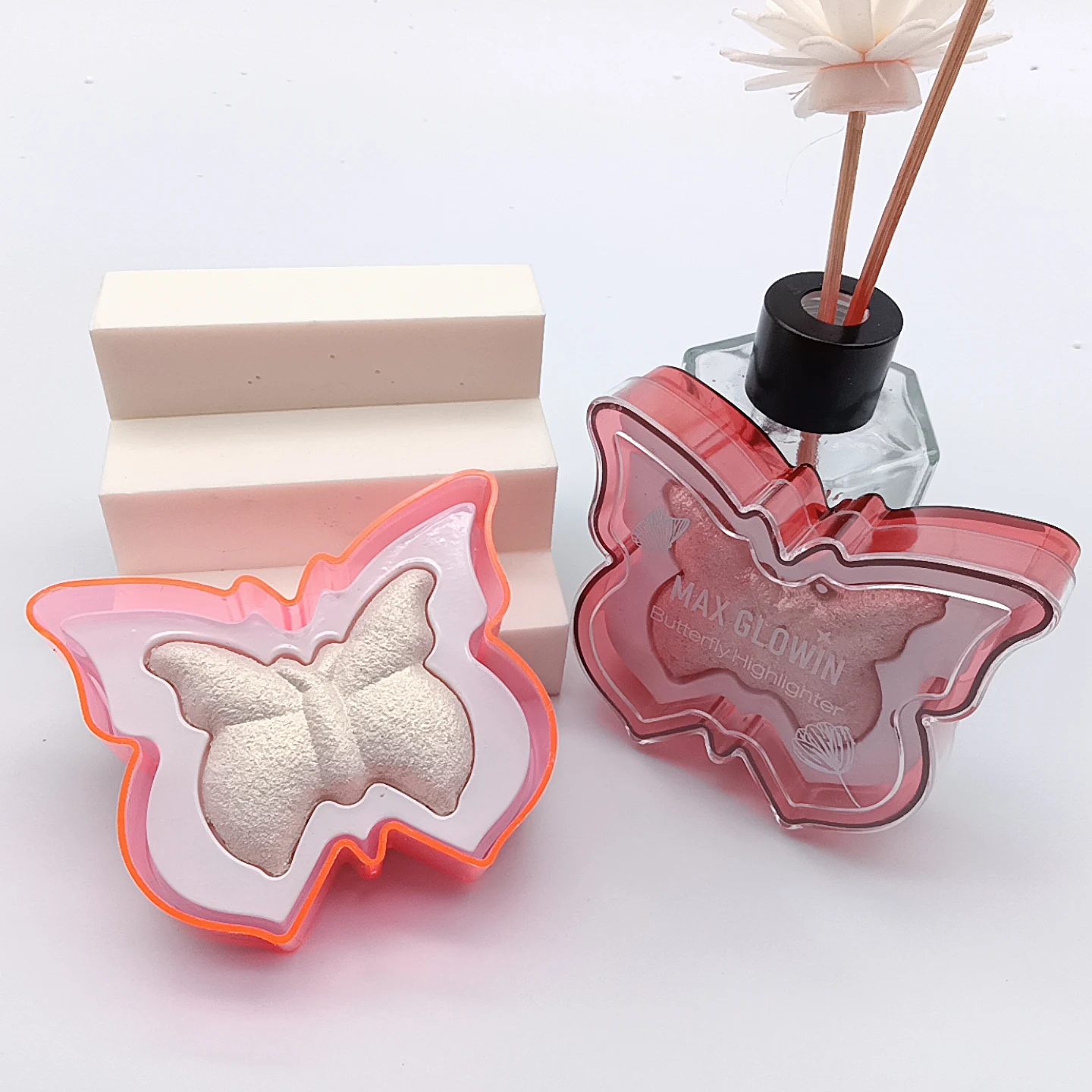 Wholesale Cosmetics Cosmetics Single Highlight Powder Butterfly Girls Makeup Highlighter, 3 colors
Wholesale Cosmetics Cosmetics Single Highlight Powder Butterfly Girls Makeup Highlighter, 3 colors