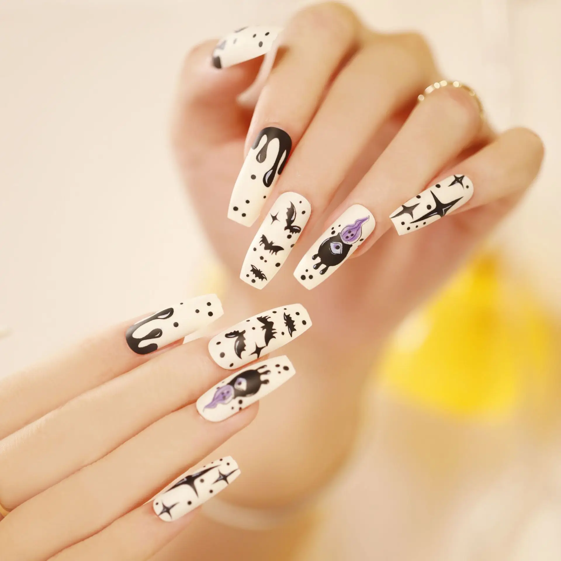 wholesale press on nails Halloween false nails fashion art nails press on factory, Multi color
wholesale press on nails Halloween false nails fashion art nails press on factory, Multi color