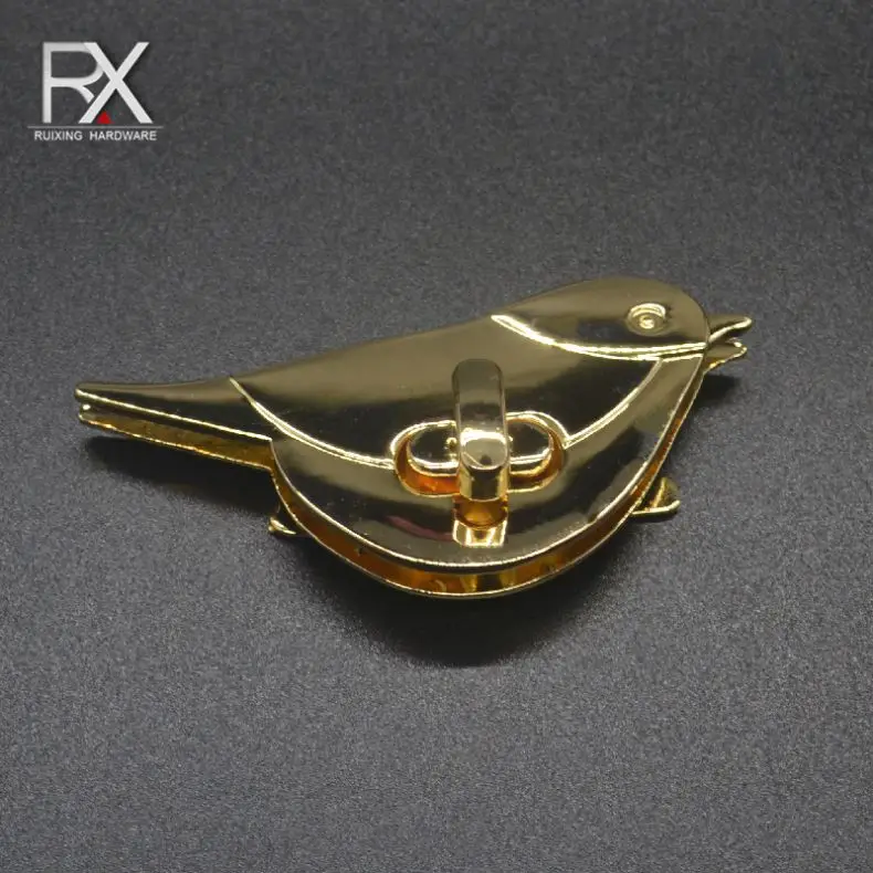 2020 custom metal bird shape Snap Turn Lock cute animal bird lock bag hardware handbag accessories twist lock clasp buckle
2020 custom metal bird shape Snap Turn Lock cute animal bird lock bag hardware handbag accessories twist lock clasp buckle