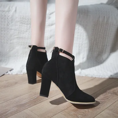 Winter women's plus size 43 short tube boots thick heel shoes high heel women's boots
Winter women's plus size 43 short tube boots thick heel shoes high heel women's boots