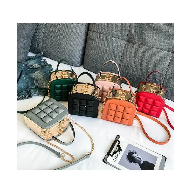 Luxury PU triangle Lantern bag fashion lady one shoulder messenger bag geometric pattern handbag
Luxury PU triangle Lantern bag fashion lady one shoulder messenger bag geometric pattern handbag