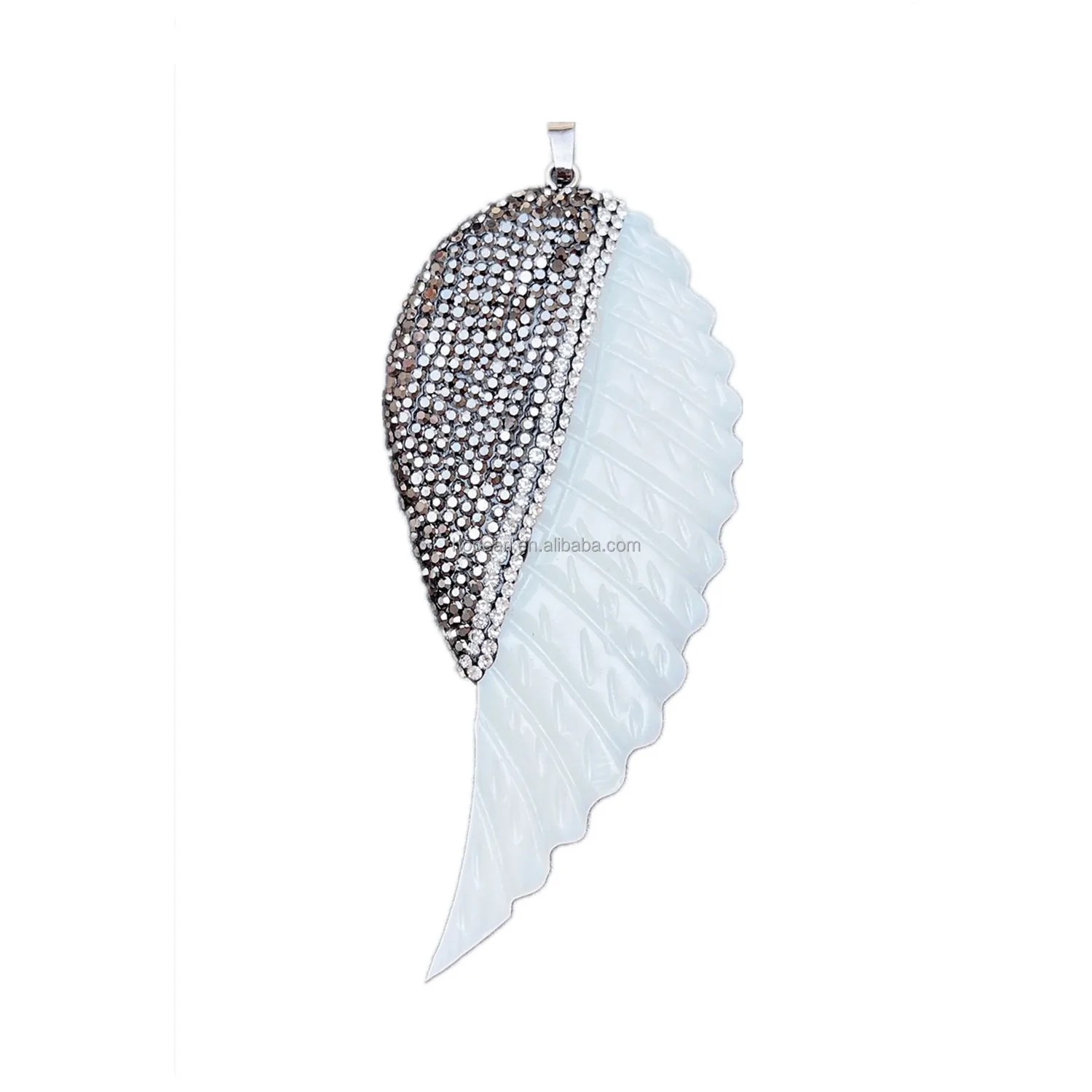 MOP306 White Mother of Pearl Shell Wing Pendant Real White Shell Carved Feather Rhinestone Pendants
MOP306 White Mother of Pearl Shell Wing Pendant Real White Shell Carved Feather Rhinestone Pendants