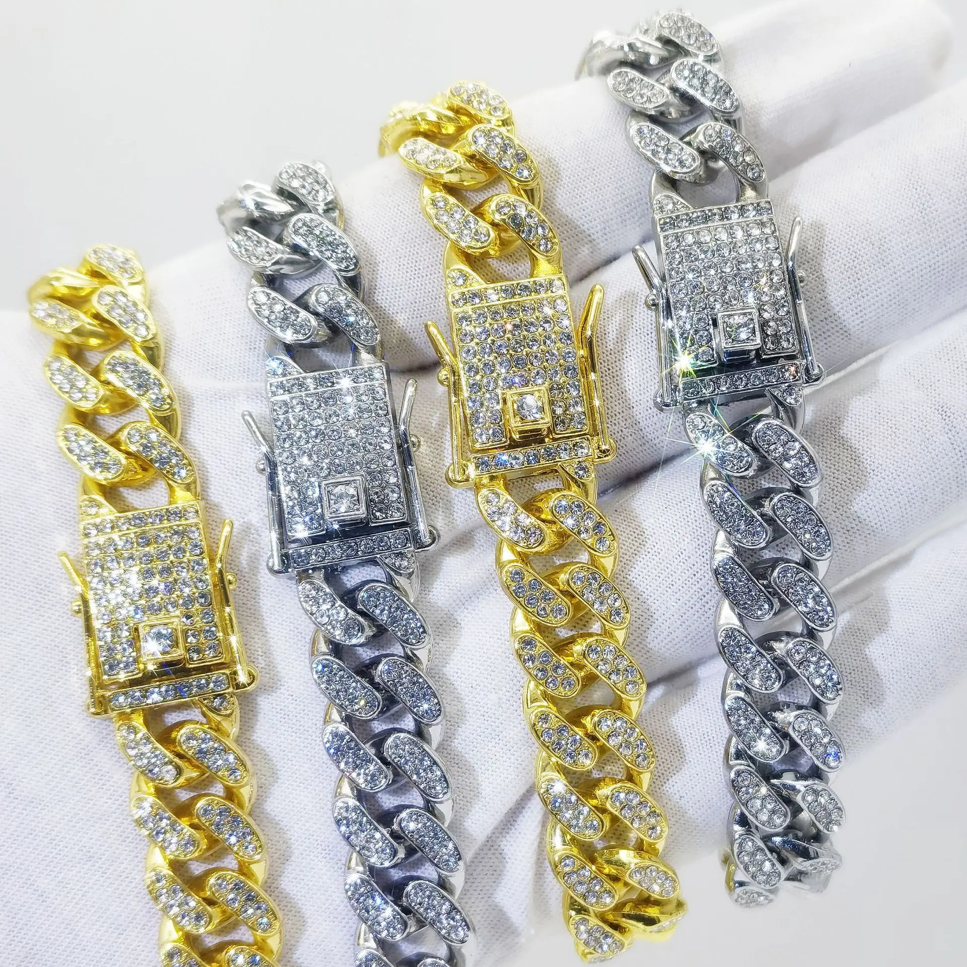Luge European And American Fashion Hip-hop Necklace Bracelet Alloy Gold-plated Cuban Link Chain With Rhinestones
Luge European And American Fashion Hip-hop Necklace Bracelet Alloy Gold-plated Cuban Link Chain With Rhinestones