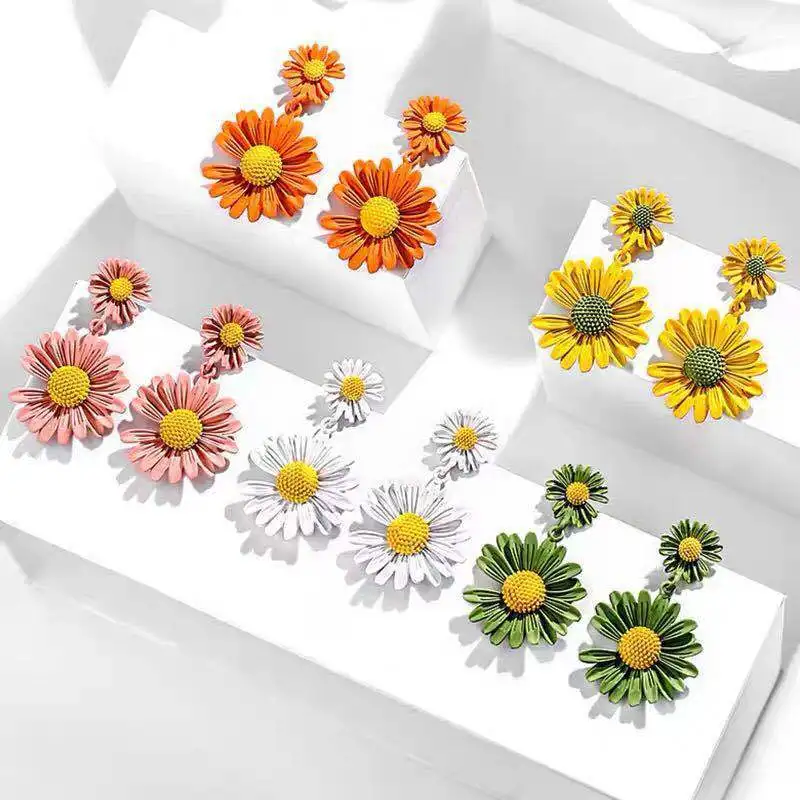 New Colorful Daisy Dangle Earrings for Woman Elegant Drop Earring Fashion Flower Earrings Wedding Jewelry
New Colorful Daisy Dangle Earrings for Woman Elegant Drop Earring Fashion Flower Earrings Wedding Jewelry