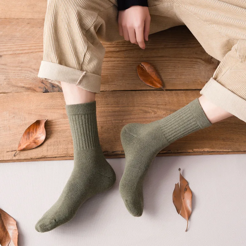 Hot sale breathable plain solid color dress cotton crew winter socks men unisex, Custom color
Hot sale breathable plain solid color dress cotton crew winter socks men unisex, Custom color