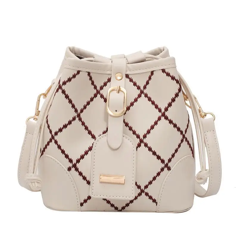 Popular bag 2021 new trendy fashion niche design one-shoulder underarm bucket bag
Popular bag 2021 new trendy fashion niche design one-shoulder underarm bucket bag
