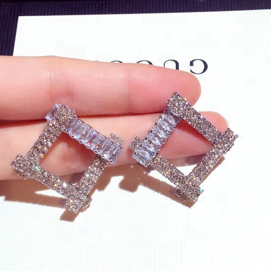 New Fashion Stud Earrings Women Earrings Exaggerated Square Rhinestone Cubic Zircon Earrings Gold Silver Color, Picture shows
New Fashion Stud Earrings Women Earrings Exaggerated Square Rhinestone Cubic Zircon Earrings Gold Silver Color, Picture shows