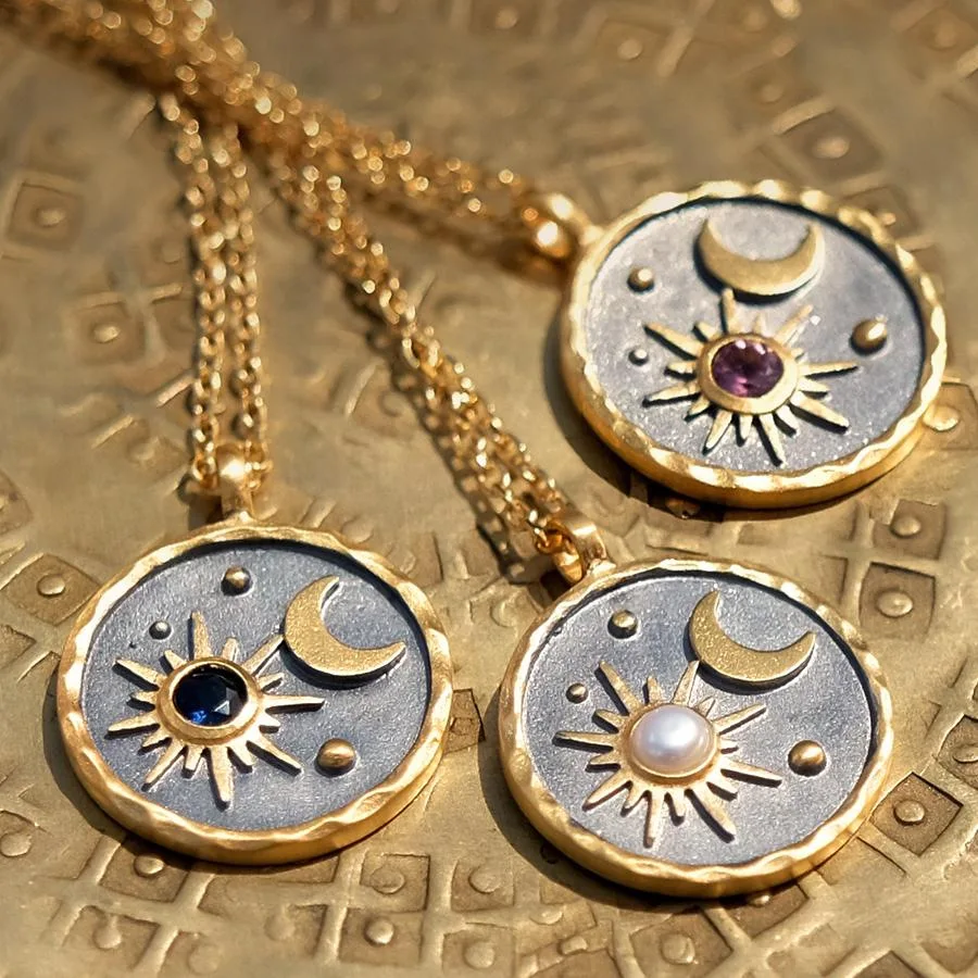 Star Sun Moon Zircon Enamel Round Cubic Zirconia Stainless Steel 18k Gold Plated Pendant Necklace
Star Sun Moon Zircon Enamel Round Cubic Zirconia Stainless Steel 18k Gold Plated Pendant Necklace