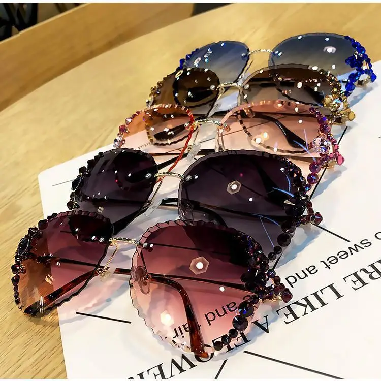Fashion trendy retro sun glasses sunglasses women mens fashion sunglasses 2021 bling bling shades rhinestone sunglasses 2021
Fashion trendy retro sun glasses sunglasses women mens fashion sunglasses 2021 bling bling shades rhinestone sunglasses 2021