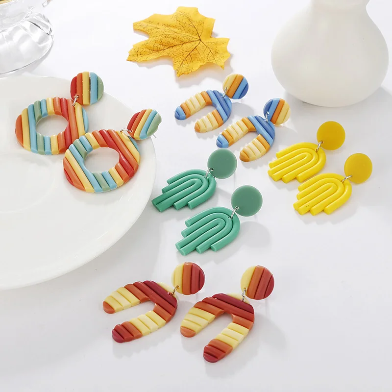 Wholesale Trendy Holiday Jewelry Women Cute DIY Rainbow Colors Geometric U Shape Clay Earrings Polymer Handmade
Wholesale Trendy Holiday Jewelry Women Cute DIY Rainbow Colors Geometric U Shape Clay Earrings Polymer Handmade