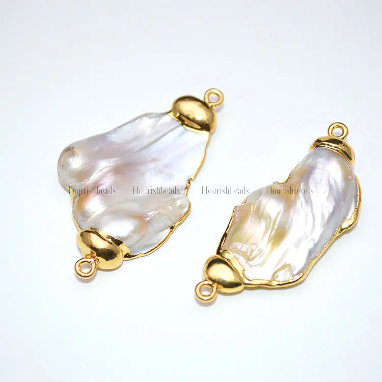 18K Gold plating Natural White MOP Shell Freeform Slab Two Loops Pendant Bracelet Charms
18K Gold plating Natural White MOP Shell Freeform Slab Two Loops Pendant Bracelet Charms