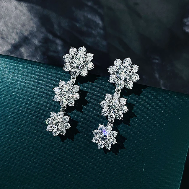 Fashion stud earring sterling silver jewelry earrings women light luxury diamond flower earrings
Fashion stud earring sterling silver jewelry earrings women light luxury diamond flower earrings