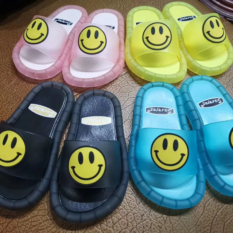 Wholesale Fashion Spring and summer PVC Cute smiling face non-slip Children led sandals slippers Lighting shoes for kids
Wholesale Fashion Spring and summer PVC Cute smiling face non-slip Children led sandals slippers Lighting shoes for kids