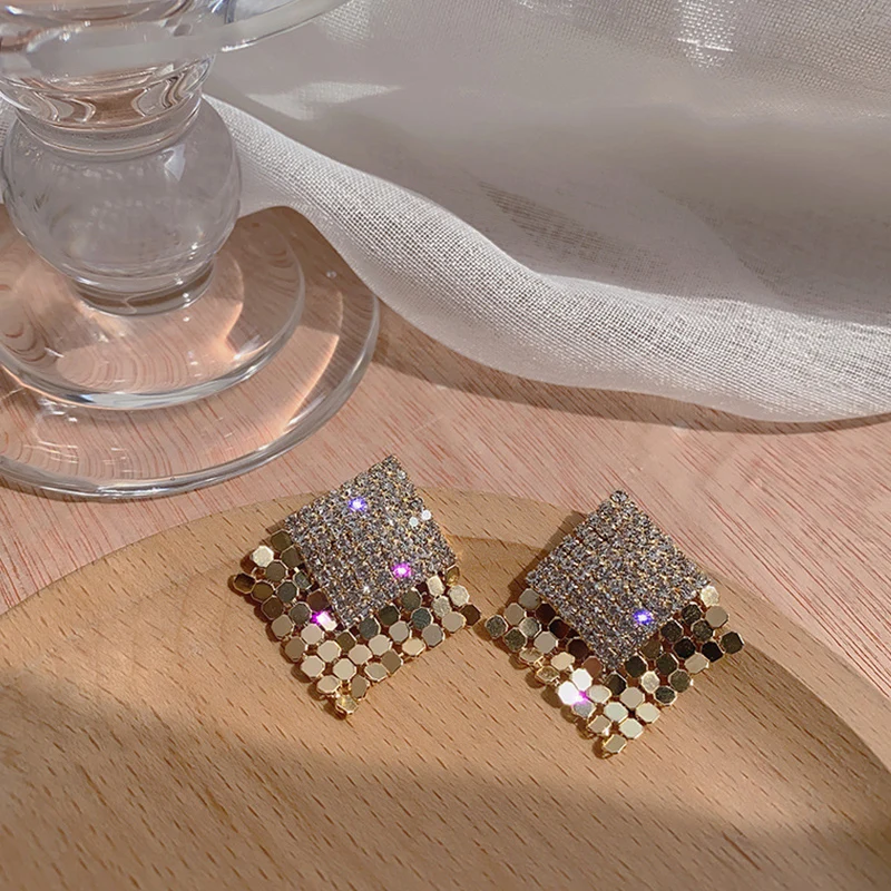 Fashion full rhinestones stud earrings geometric jewelry statement wedding earrings for bride, Gold plated
Fashion full rhinestones stud earrings geometric jewelry statement wedding earrings for bride, Gold plated