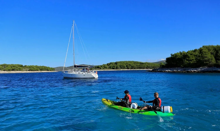 3 person sit on top fishing kayaks