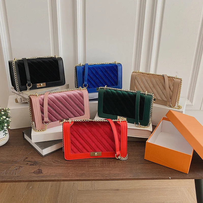 Fashion Trendy Large Velvet Handbags Young Woman Design Hand Bags Lady Popular Chain Purses For Girls
Fashion Trendy Large Velvet Handbags Young Woman Design Hand Bags Lady Popular Chain Purses For Girls