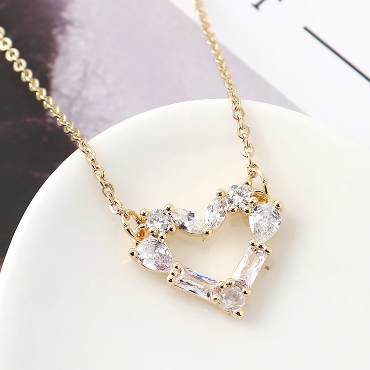 Simple Gold Silver Plated CZ Cubic Zirconia Heart Pendant Necklace Rhinestone Crystal Heart Pendant Necklace, Picture color
Simple Gold Silver Plated CZ Cubic Zirconia Heart Pendant Necklace Rhinestone Crystal Heart Pendant Necklace, Picture color