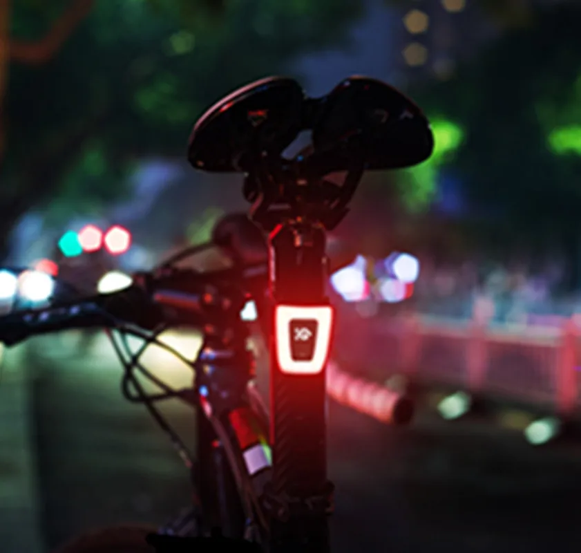 Coolchange 50 Hours Safety Bicycle Rear Light USB Rechargeable Flash MTB Road Bike LED Helmet Tail Light Taillight, Black body
Coolchange 50 Hours Safety Bicycle Rear Light USB Rechargeable Flash MTB Road Bike LED Helmet Tail Light Taillight, Black body